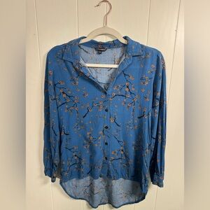 Chic Blue Floral Button Down Shirt